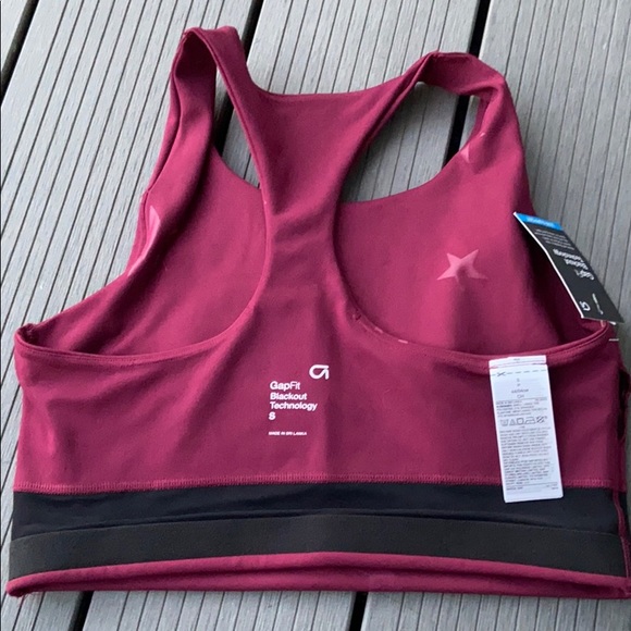GapFit Sports Bra Low Impact with Racerback - Picture 5 of 7